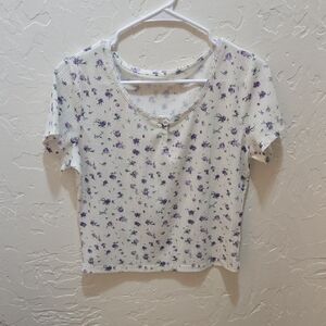 Floral Short Sleeve Top in White and Purple